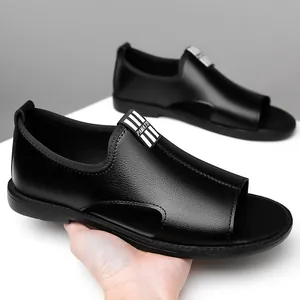 Sandales romaines noires pour hommes avec découpes respirantes et semelles souples d'été