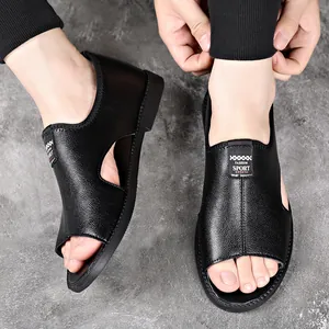 Herren-Sandalen aus schwarzem Leder mit atmungsaktivem Design und weicher Sohle