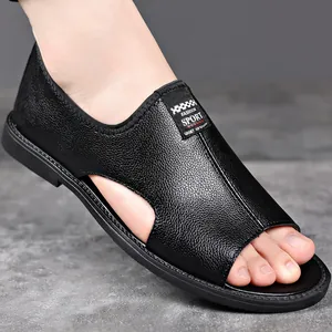Herren Sandalen aus schwarzem Leder mit Textur und rutschfester Sohle für Strand und Alltag