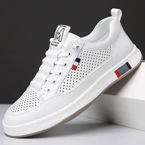 Chaussures Blanches Casual en Cuir de Vachette pour Hommes Respirantes Perforées Sans Lacets Été Ajourées Antidérapantes Semelle Souple Baskets de Skate
