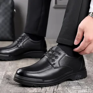 Κλασικά μαύρα δερμάτινα ανδρικά παπούτσια business casual με μαλακή σόλα και κορδόνια