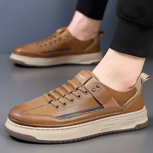 Baskets rétro en cuir marron pour homme avec semelle souple et design décontracté