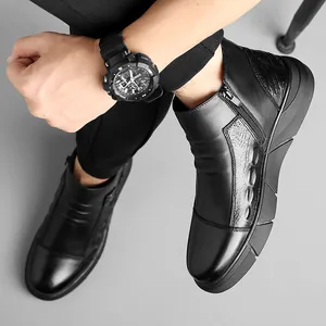 Men's black leather boots with alligator pattern and thick sole for autumn and winter