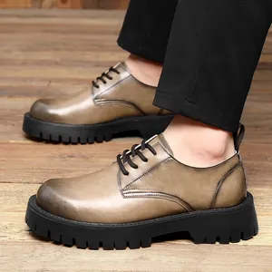 Herren-Lederschuhe im britischen Stil mit dicker Gummisohle und Vintage-Khaki-Finish