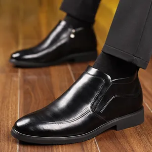Classic men's black leather business boots with side zipper and polished finish