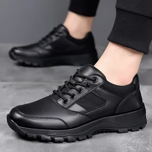 Herrenschuhe aus schwarzem Leder, rutschfest und warm gefüttert mit dicker Sohle für Freizeit