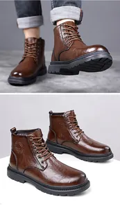 Detail der Herren-Schnürstiefel aus braunem Narbenleder mit dicker, rutschfester Gummisohle