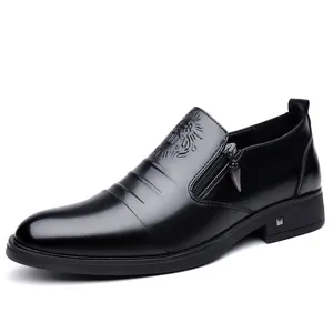 Schwarze Herren-Business-Lederschuhe mit Reißverschluss und Löwenkopf-Relief