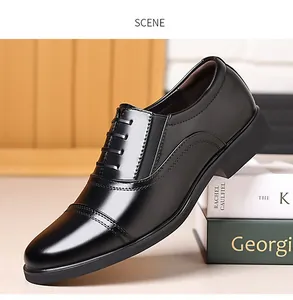 Detailansicht schwarzer Business-Lederschuhe mit klassischem Drei-Gelenk-Cap-Toe-Design