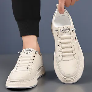 Baskets décontractées en cuir blanc pour hommes avec semelles épaisses et lacets
