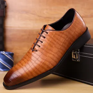 Scarpe Classiche da Uomo Business in Pelle Goffrata Coccodrillo Stile Oxford Derby Stringate Suola in Gomma Antiscivolo
