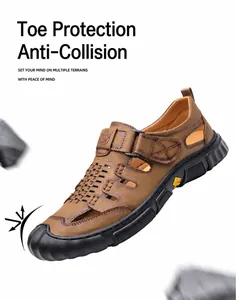 Dettaglio del sandalo outdoor marrone con punta rinforzata e design anticollisione