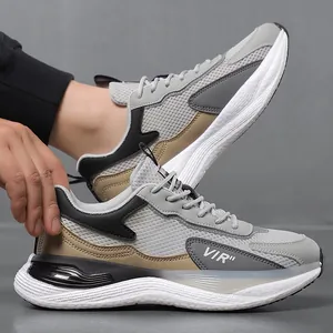 Baskets en maille respirante pour hommes, coloris gris et kaki, semelle blanche épaisse
