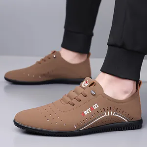 Braune perforierte Herren-Freizeitschuhe aus Leder mit atmungsaktivem Design und weicher Sohle