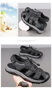 Detalle de sandalias de exterior para hombre con cordón elástico y suela de goma duradera