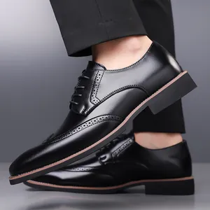 Classic black Brogue Oxford shoes with elegant wingtip carving for formal business attire