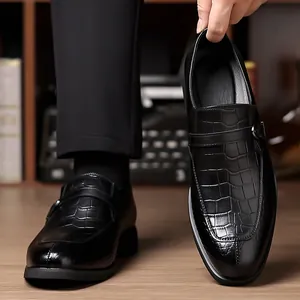 Classic black leather business loafers for men with crocodile texture and metal buckle