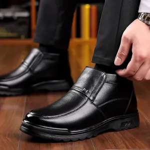 Mens winter warm ankle leather boots with soft soles and fleece lining in black