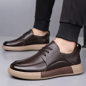 Chaussures décontractées pour hommes en cuir marron foncé avec semelle épaisse antidérapante