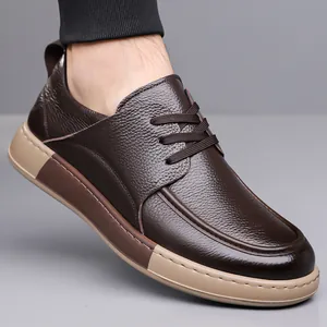 Chaussures décontractées pour hommes en cuir marron foncé avec semelle souple antidérapante
