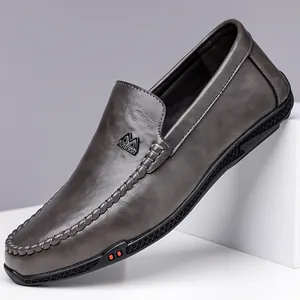 Men Casual Cowhide Leather Loafers Slip-on Driving Shoes Fashion M Metal Decor Hand-stitched Anti-slip Rubber Sole Loafers