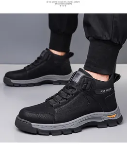 Detailansicht schwarzer Herren-Winterstiefel mit rutschfester Sohle und dickem Futter