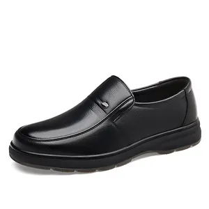 Scarpe business da uomo in pelle nera senza lacci con suole in gomma antiscivolo