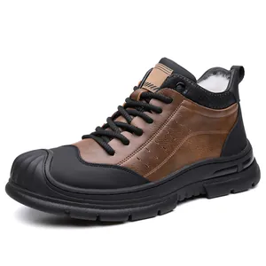 Stivali outdoor marroni da uomo con calda fodera in lana e suola in gomma antiscivolo