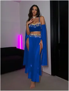 Détails de lingerie bleue avec franges de paillettes dorées et tissu en maille transparente