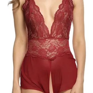 Teddy en dentelle bordeaux sexy avec col en V profond et motif floral pour femme