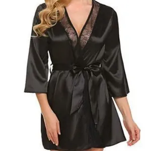 Peignoir en Satin pour Femme avec Bordure en Dentelle Col en V Ceinture Réglable Vêtements de Nuit Courts Style Kimono