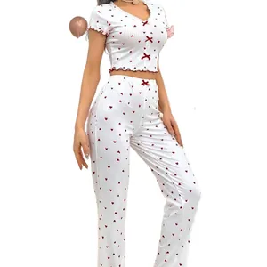 Ensemble pyjama femme imprimé cœurs avec haut col V et pantalon taille haute