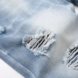 Short en jean bleu clair pour homme avec déchirures vintage et bords effilochés