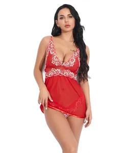 Détails de la nuisette babydoll en résille rouge avec bordure en dentelle blanche