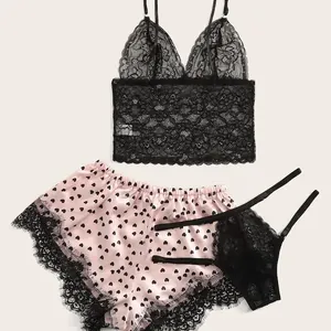 Dreiteiliges sexy Dessous-Set mit schwarzem Spitzen-Top und rosa Herz-Satin-Shorts