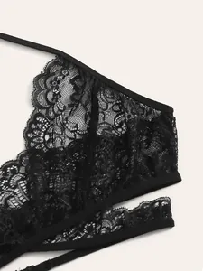Ensemble de lingerie sexy 3 pièces en dentelle noire avec motifs floraux et tissu transparent