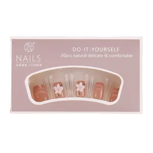 Uñas postizas hechas a mano rosa nude ojo de gato con flores 3D, forma corta y cuadrada