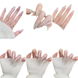 Holografische Laser-Mandelnägel-Set mit Aurora-Chrom und rosa Metallic-Finish-Look