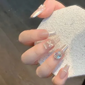 Press-on-Nägel in Transparent-Rosa mit 3D-Schleifen, Perlen und Strass in Sarg-Form