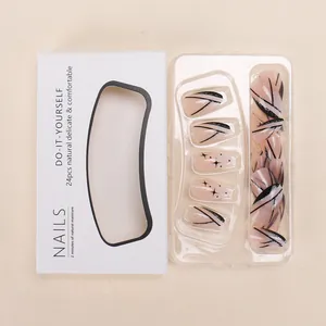 24-teilige künstliche Mandelnägel in Nude-Rosa mit schwarzen Sternen und Linien