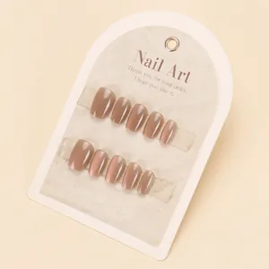 Faux ongles Cat Eye marron thé au lait avec finition brillante et forme carrée