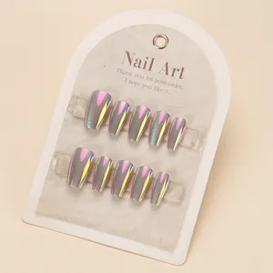 Faux ongles faits main holographiques avec effet laser métallique et forme trapèze longue