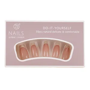 Coffret de 30 faux ongles nude avec dégradé French manucure et emballage à fenêtre