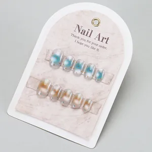 Coffret de faux ongles faits main effet œil de chat avec pois colorés peints à la main