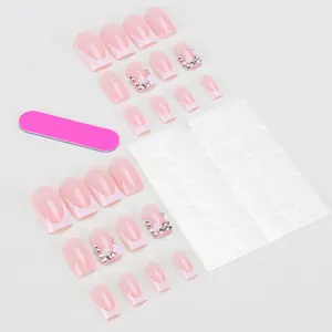 Kit de faux ongles french roses avec fleurs 3D et décorations en strass brillants