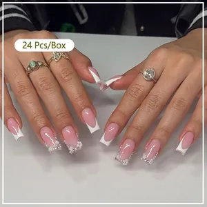 Faux ongles French avec fleurs 3D et perles, coffret de 24 pièces au style élégant