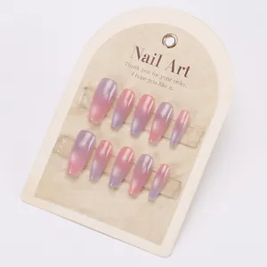 Roze paarse ombre cat eye kunstnagels in lange kistvorm met glitterafwerking