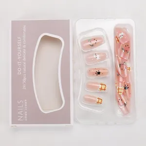 Kit de faux ongles avec motifs de chats mignons et paillettes sur ongles amande nude