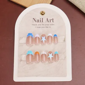 Handgefertigte Press-on-Nägel mit blau-violetten Sternenmustern im 10er-Set für Damen