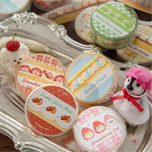 Set di nastri washi carini con disegni di dessert ad acquerello su vassoio d'argento